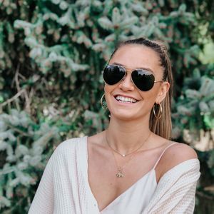 Meet your Posher, Louisa